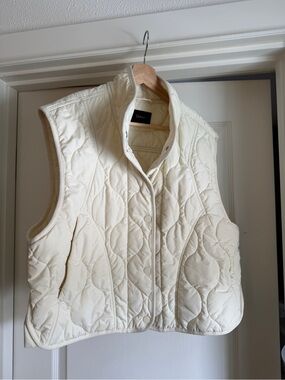 Quince Cream featherless, quilted puffer vest